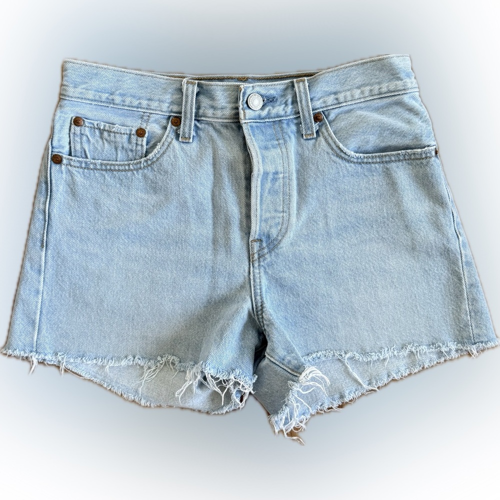 Levi’s Wedgie Jean Short